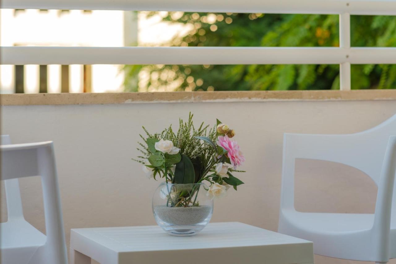 Iroco Hostal Cala D´Or Kültér fotó