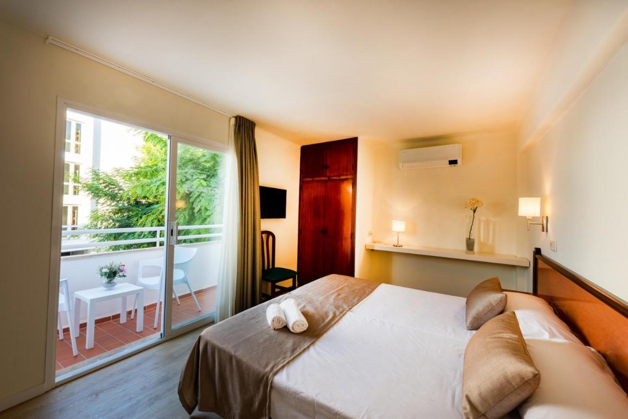 Iroco Hostal Cala D´Or Kültér fotó